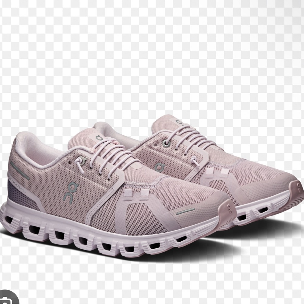 On Running Women's Cloud 6 WP in Mauve